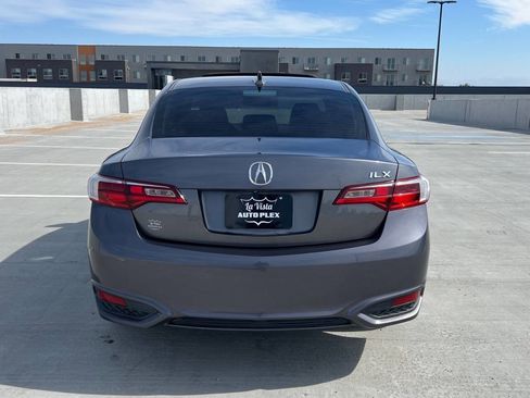 Used 2017 Acura ILX image 5