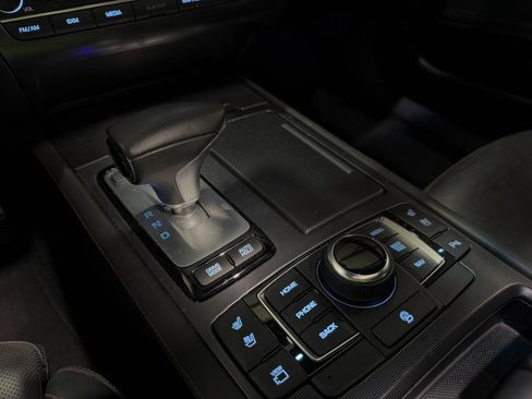 Used 2018 Genesis G80 3.3T Sport RWD image 10