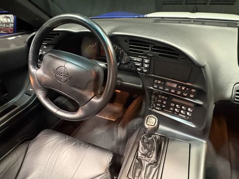 Used 1996 Chevrolet Corvette Convertible RWD image 34