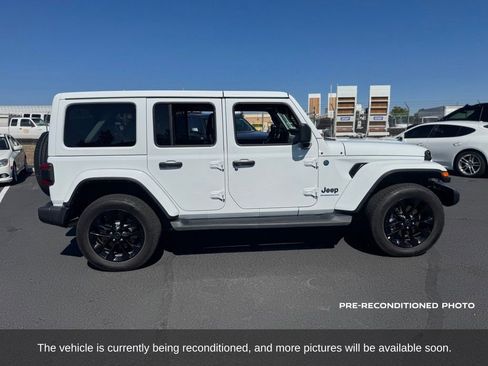 Used 2025 Jeep Wrangler Unlimited Sahara AWD/4WD image 7