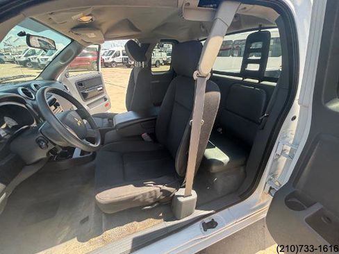 Used 2006 Mitsubishi Raider LS image 19