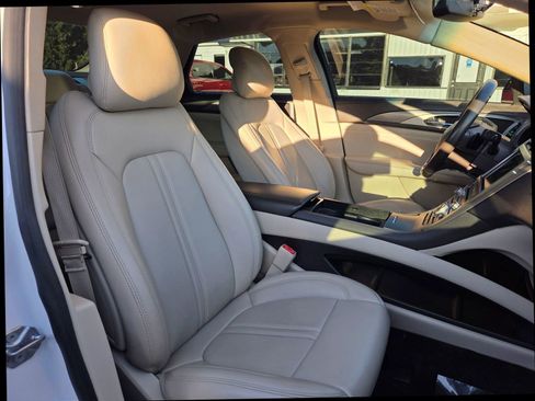 Used 2018 Lincoln MKZ Premiere image 28