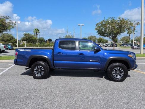 Certified 2023 Toyota Tacoma TRD Off-Road w/ Technology Package AWD/4WD image 3