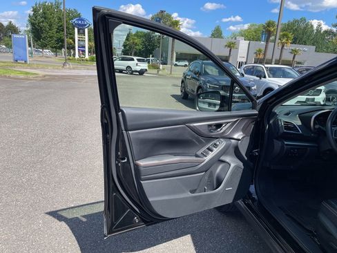 Used 2021 Subaru Crosstrek 2.5i Limited w/ Moonroof Package 2 AWD/4WD image 9