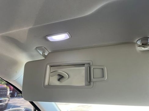 Used 2019 Volkswagen Tiguan SE w/ Panoramic Sunroof Package AWD/4WD image 24