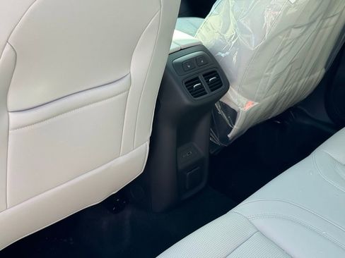 New 2026 Buick Envision Avenir image 24