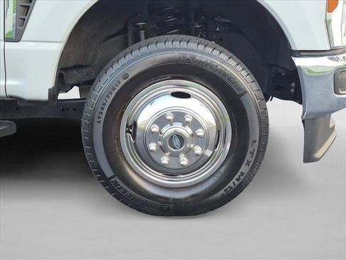 Used 2025 Ford F350 XL w/ XL Driver Assist Package AWD/4WD image 22