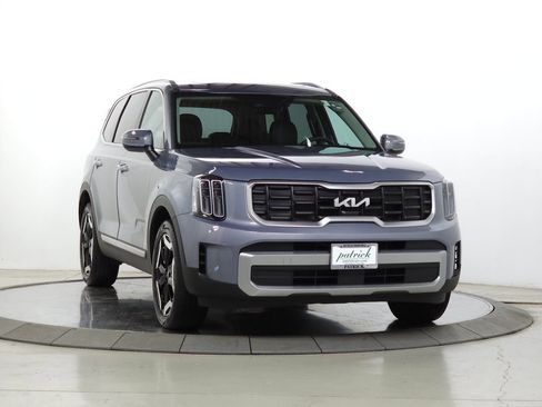 Used 2023 Kia Telluride S w/ S Sunroof Package image 1