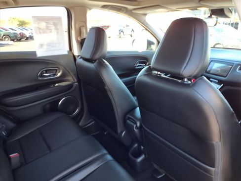 Used 2020 Honda HR-V Touring image 22