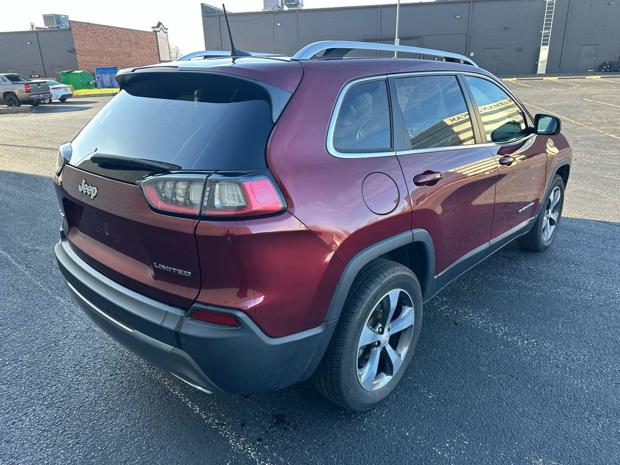 Used 2019 Jeep Cherokee Limited AWD/4WD image 5