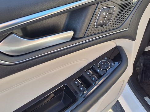 Used 2019 Ford Edge Titanium w/ Equipment Group 301A image 18