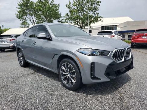 Used 2024 BMW X6 xDrive40i w/ Premium Package AWD/4WD image 3