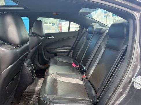 Used 2022 Dodge Charger SXT w/ Leather Interior Group RWD image 9