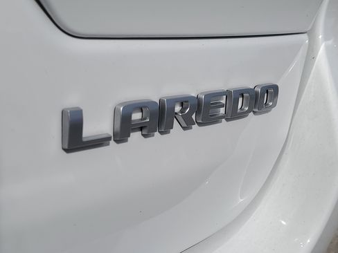New 2025 Jeep Grand Cherokee Laredo X image 9