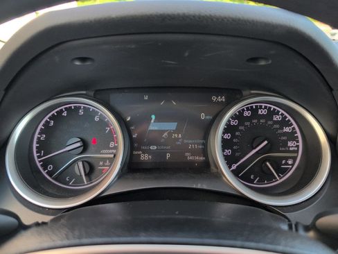 Used 2021 Toyota Camry LE AWD/4WD image 16