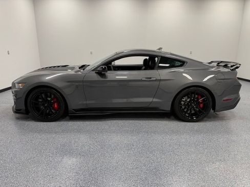 Used 2021 Ford Mustang Shelby GT500 w/ Technology Package RWD image 8
