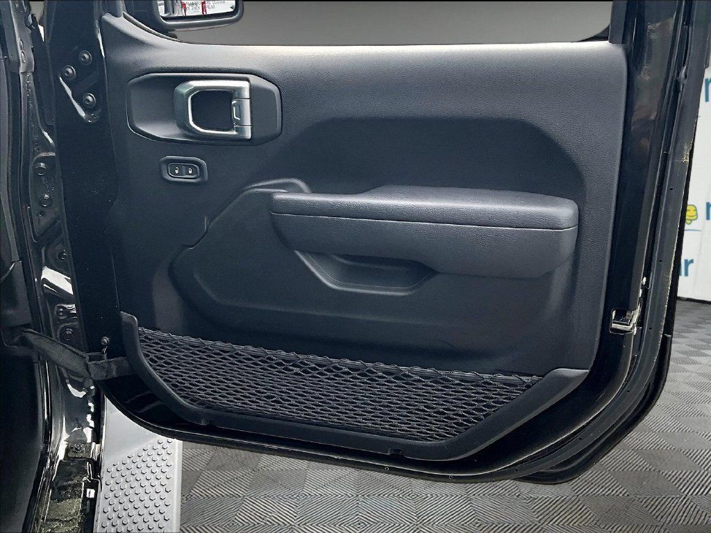 Used 2022 Jeep Wrangler Unlimited Sport AWD/4WD image 12