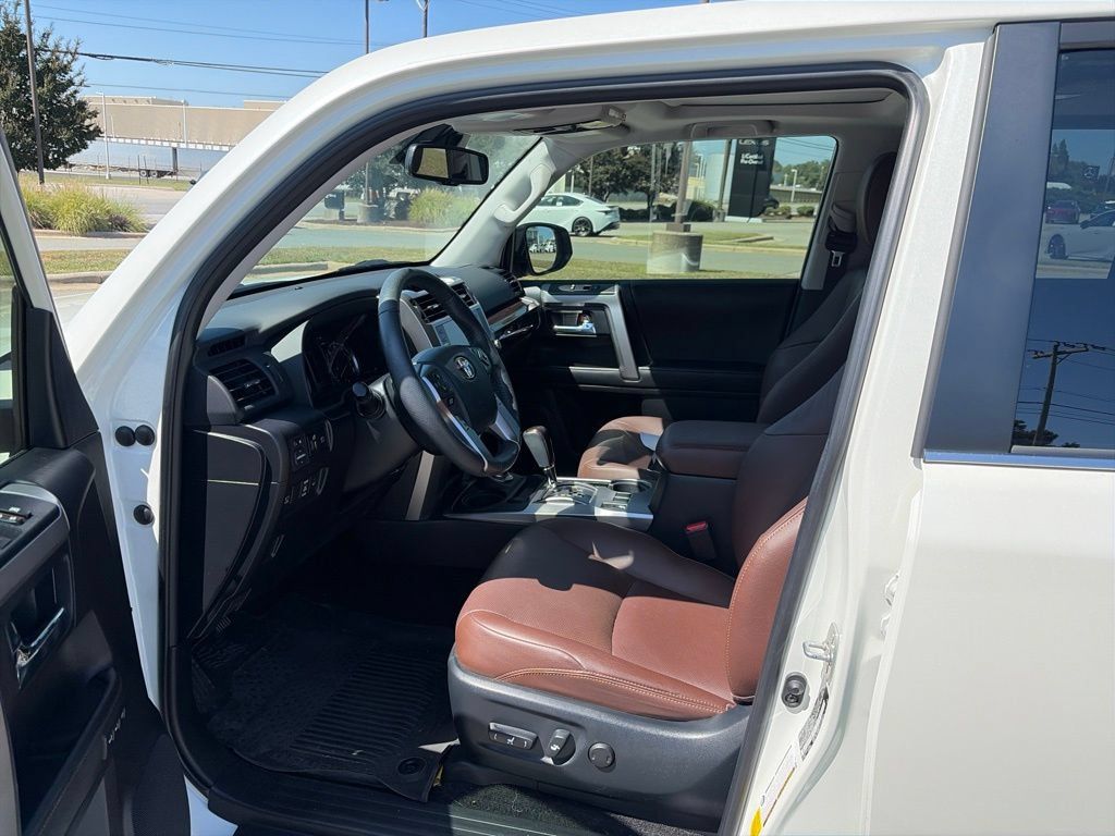Used 2023 Toyota 4Runner Limited AWD/4WD image 7