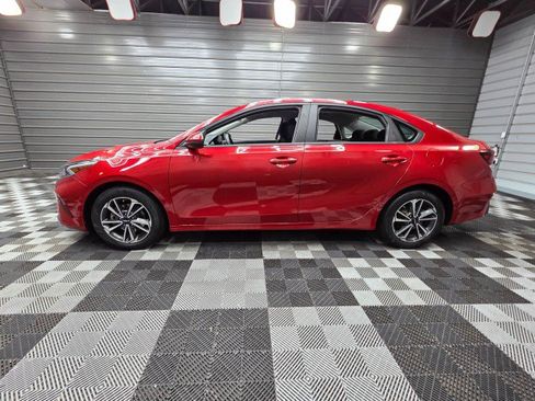 Used 2023 Kia Forte LXS FWD image 8