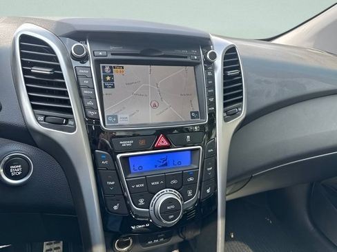 Used 2014 Hyundai Elantra GT w/ Option Group 03 FWD image 21