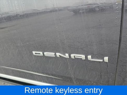 Used 2023 GMC Yukon Denali image 16