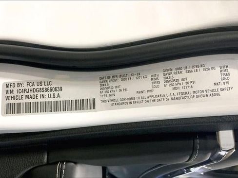 New 2025 Jeep Grand Cherokee Overland w/ Adv Protech Group III image 27