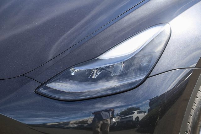 Used 2024 Tesla Model Y Long Range AWD/4WD image 8