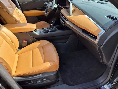 Used 2024 Cadillac XT4 Premium Luxury w/ Technology Package FWD image 21