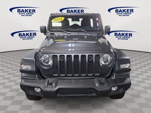 Used 2024 Jeep Wrangler Sport S image 8