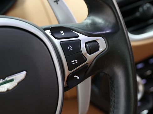 Used 2019 Aston Martin V8 Vantage Coupe RWD image 28