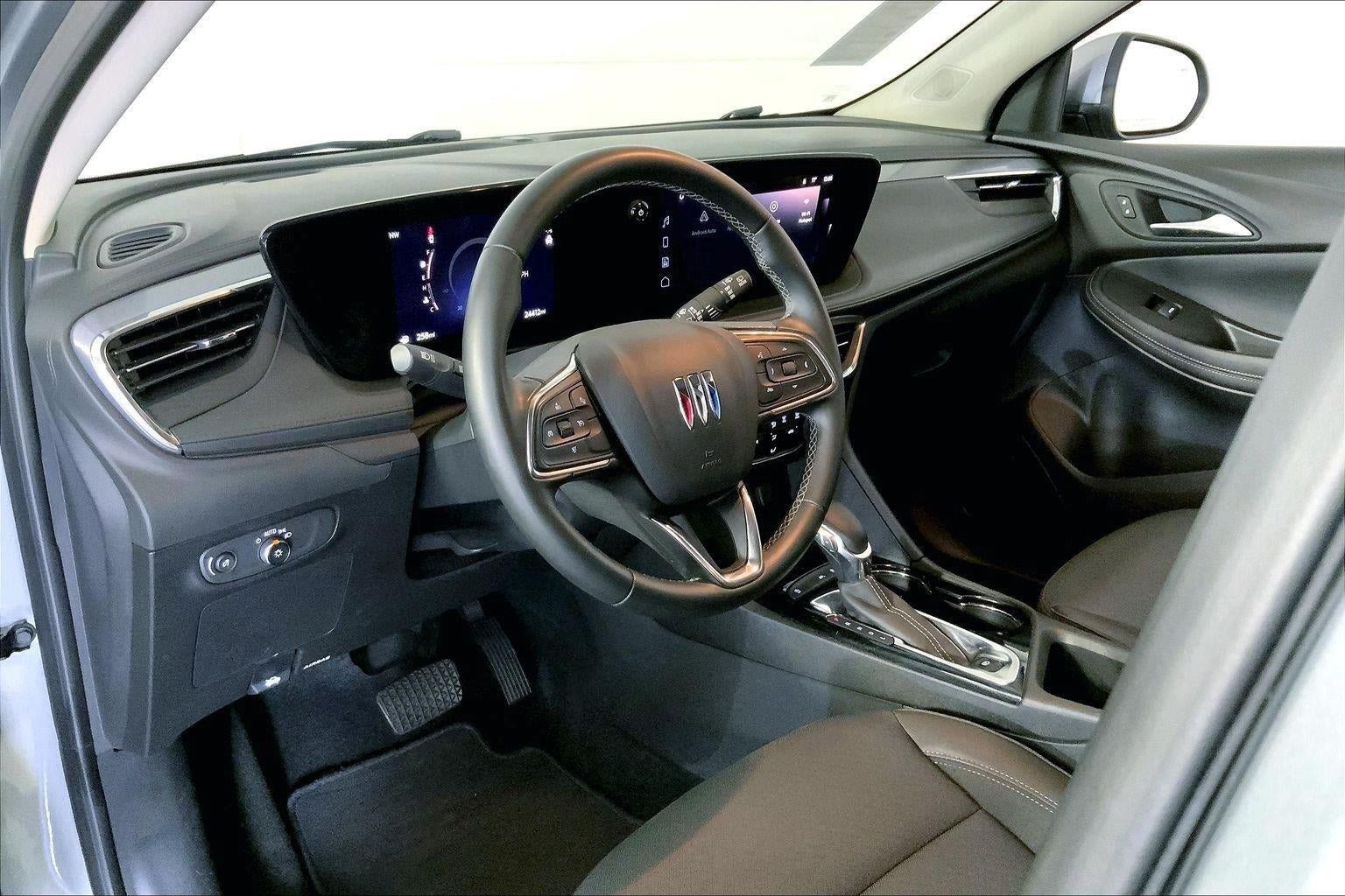 Used 2025 Buick Encore GX Preferred FWD image 14