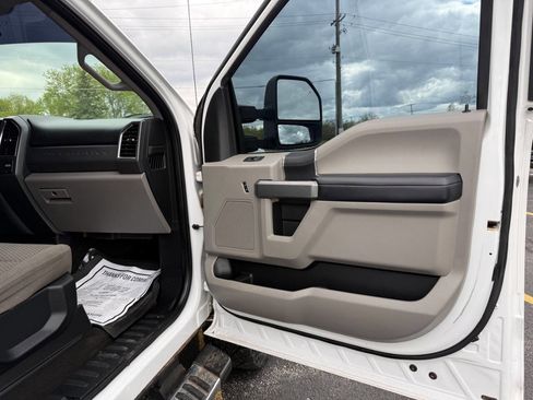 Used 2017 Ford F250 XLT w/ XLT Value Package AWD/4WD image 20