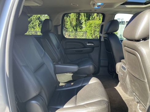 Used 2014 GMC Yukon XL Denali AWD/4WD image 25