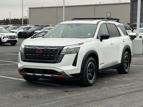 New 2026 Nissan Pathfinder Rock Creek image 8