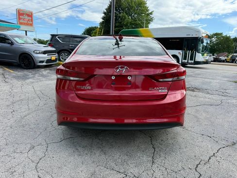 Used 2017 Hyundai Elantra Limited w/ Limited Tech Package 04 FWD image 4