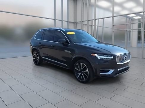 Used 2022 Volvo XC90 T8 Inscription Expression w/ Advanced Package AWD/4WD image 2