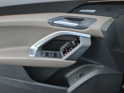 New 2025 Audi Q5 Premium Plus image 18