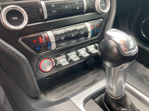 Used 2021 Ford Mustang Premium image 12