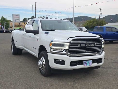 Used 2023 RAM 3500 Laramie RWD image 18