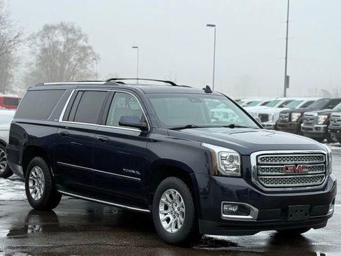 Used 2019 GMC Yukon XL SLT w/ Open Road Package image 37