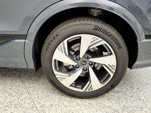 Used 2025 Audi Q6 e-tron Premium Plus w/ Premium Plus image 9