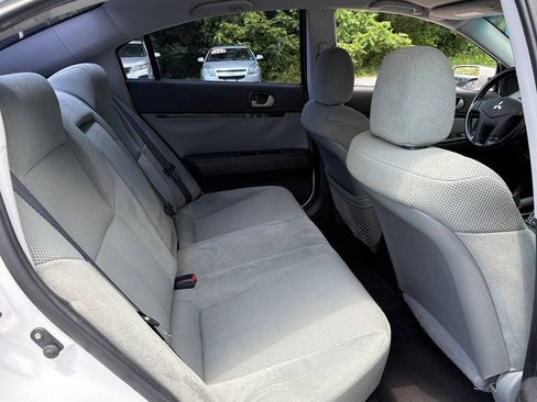 Used 2010 Mitsubishi Galant SE FWD image 23