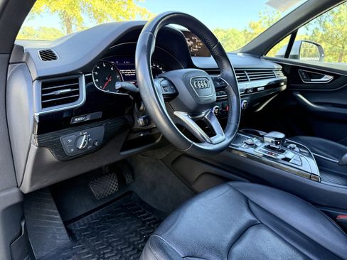 Used 2018 Audi Q7 3.0T Premium image 21