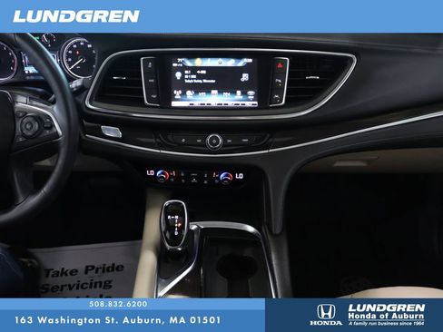 Used 2018 Buick Enclave Premium w/ Experience Buick Package AWD/4WD image 22