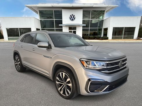 Used 2020 Volkswagen Atlas Cross Sport SEL R-Line image 1