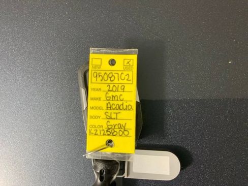 Used 2019 GMC Acadia SLT FWD image 61