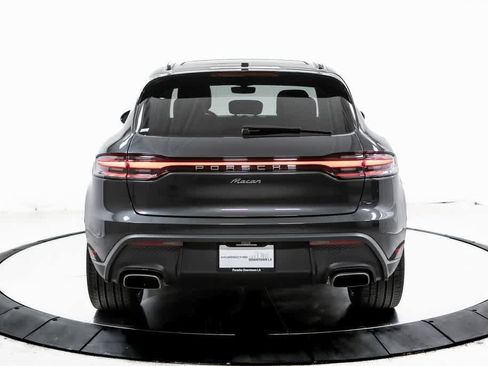 Certified 2025 Porsche Macan image 6