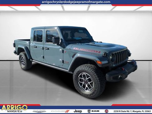 Used 2025 Jeep Gladiator Rubicon w/ Safety Group image 1