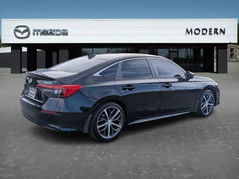 Used 2022 Honda Civic Touring image 5