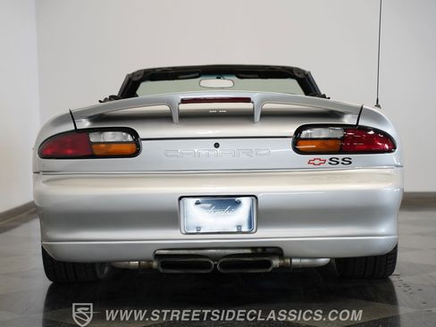 Used 2002 Chevrolet Camaro Z28 w/ SS Performance/Appearance Pkg image 31